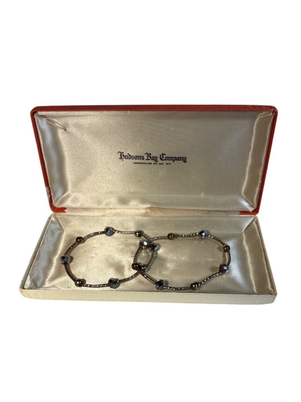 Vintage Hudsons Bay Company Beaded Silver Tone Bracelets Set In Original Box - Picture 1 of 9